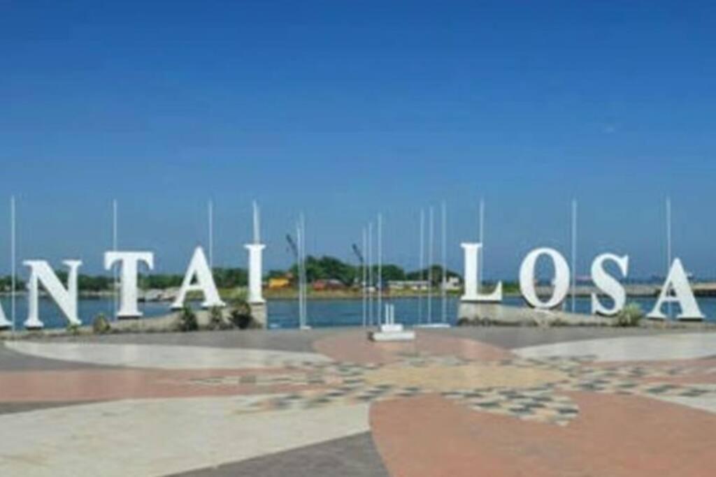 Sea View Flat At Losari Beach, Apartemen